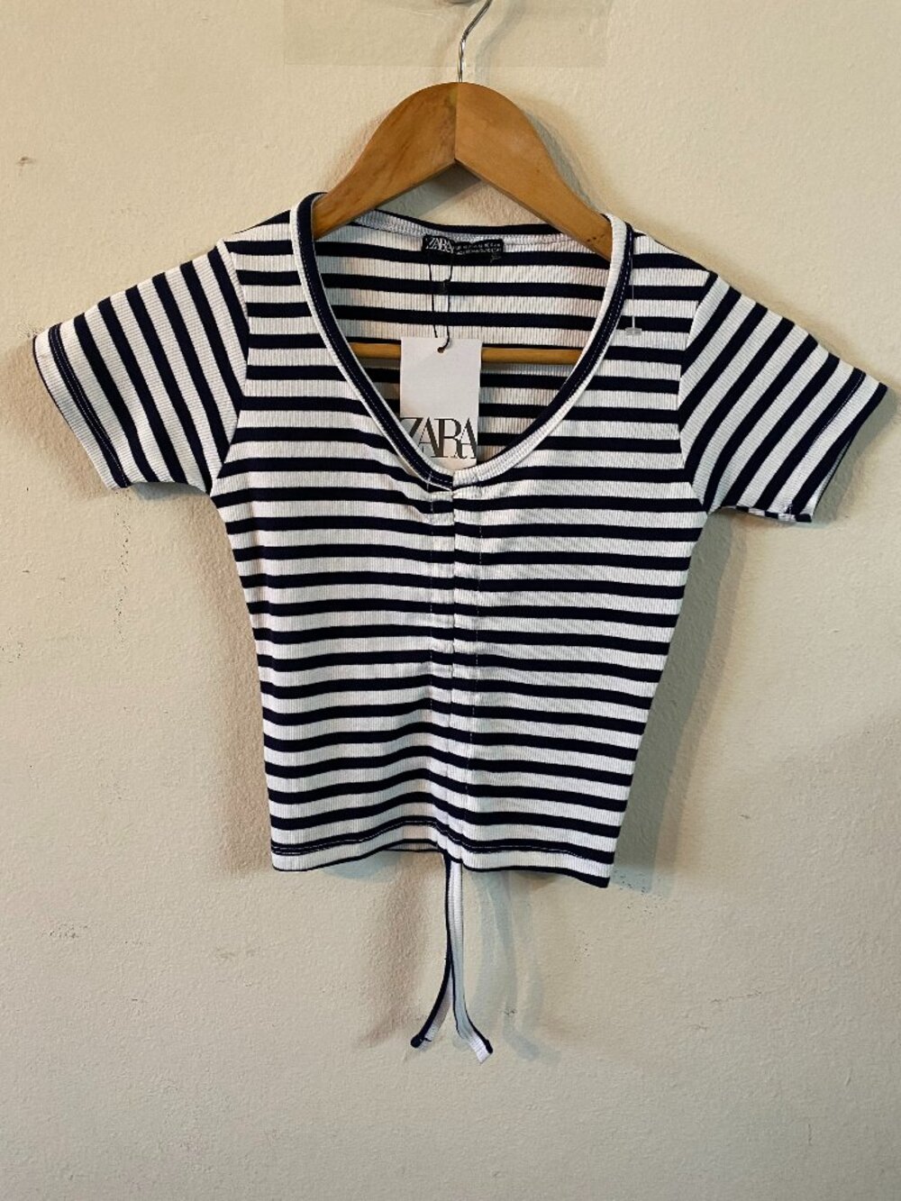 ZARA MEDIUM BLACK & WHITE TOP
